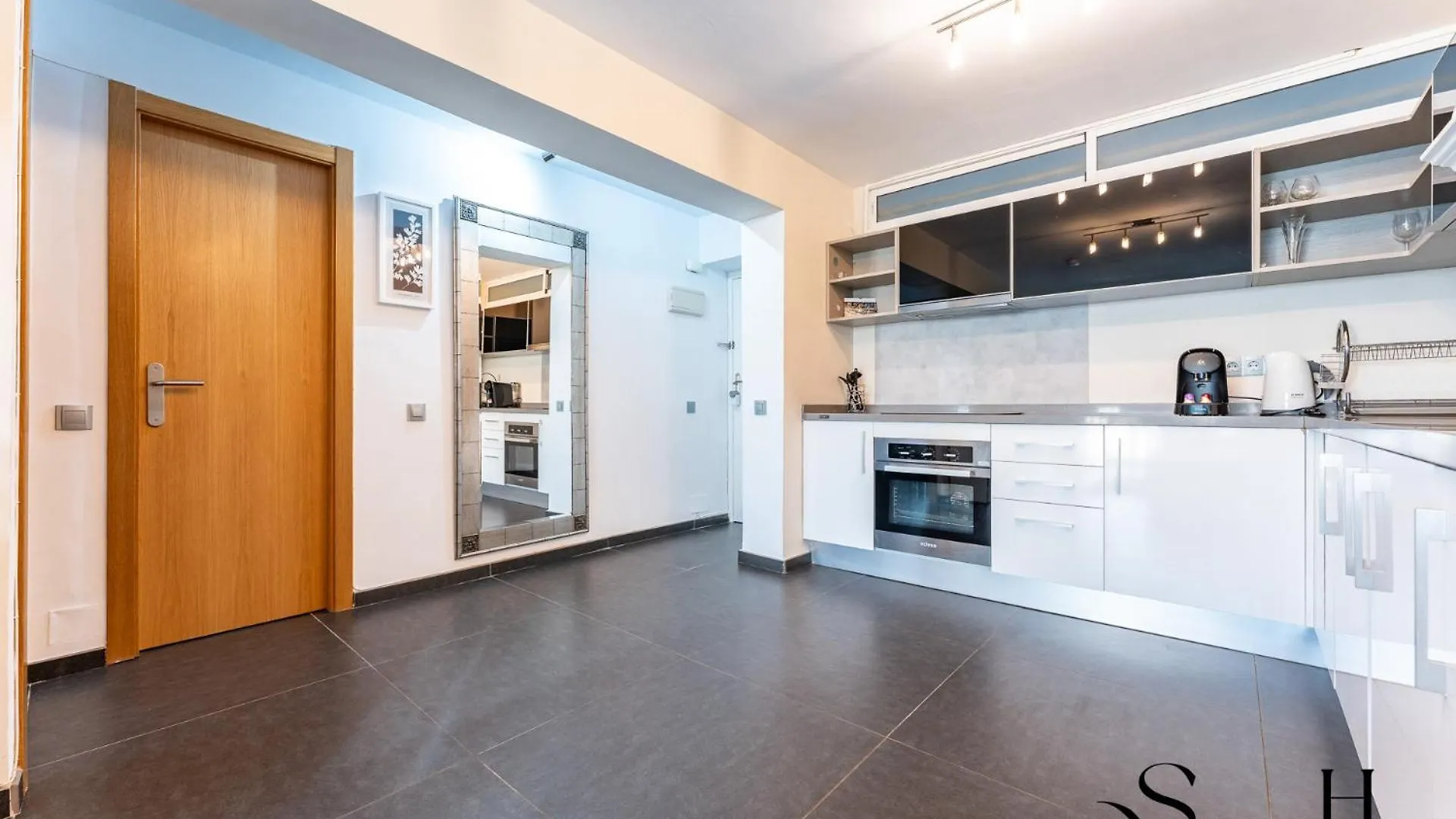 Stylish Retreat 1Bed, Pool, Sleeps 3 Apartment Benalmadena Spain
